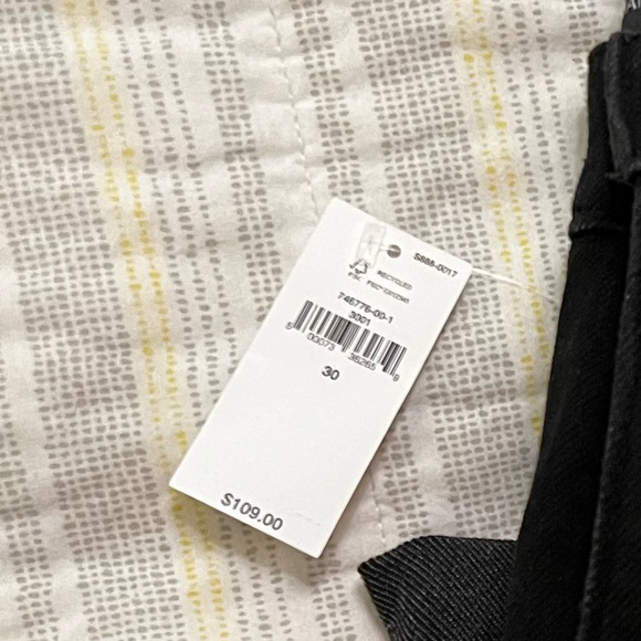 Banana Republic Ultra High Rise slim Fit Black - size 30 - Picture 4 of 4